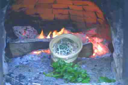 Terrine de porc a l'armagnac cuite dans un four à bois ancien dans la vallée de Luz st Sauveur 