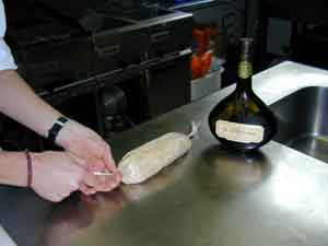 Emballer dans un film le foie gras