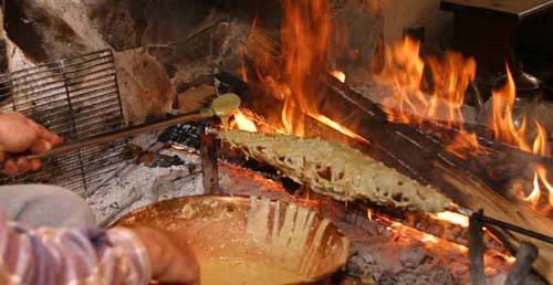 Cuisson du gâteau à la broche