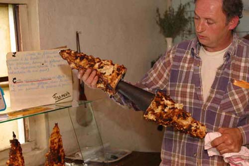 D&eacute;moulage du gateau &agrave; la broche 